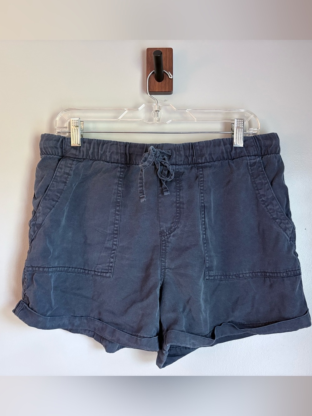 GAP Medium Navy Blue 100% Lyocell Drawstring Elastic Waist Casual Shorts